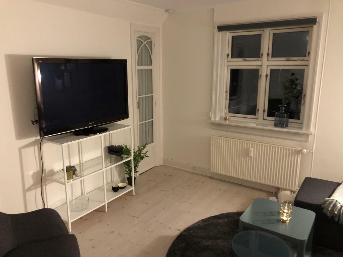 Nice 1St Floor Apartment Hvidovre Esterno foto